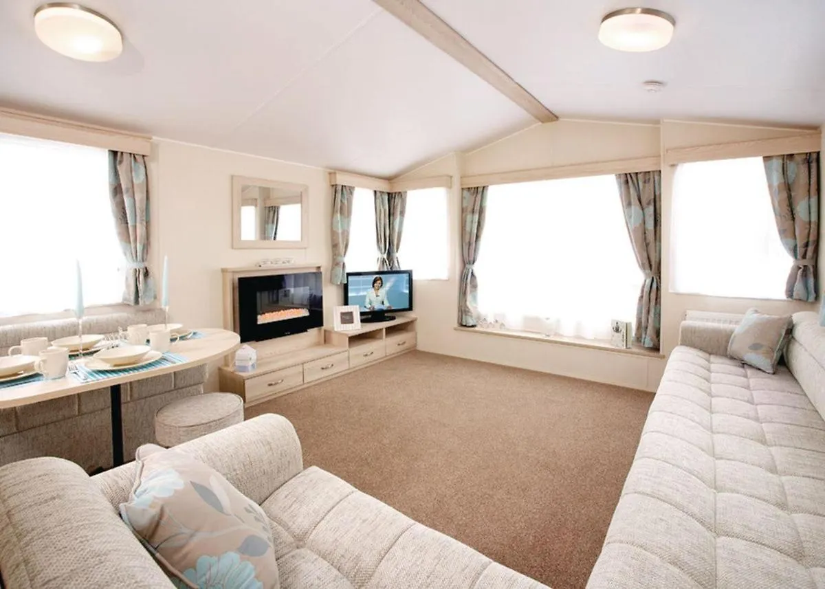Weir Country Park Hotel Holtby Holiday park